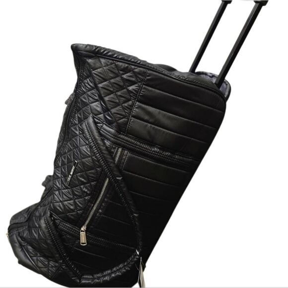 Steve Madden Evelyn Collection Quilted Rolling Travel Duffel Bag - Picture 4 of 13